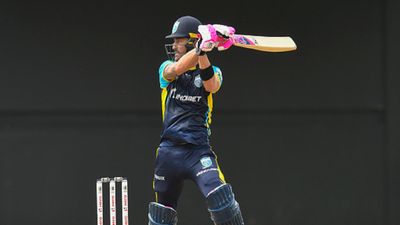 धोनी की टीम में करता था धुआंधार ओपनिंग, अब 55 गेंदों पर 83 रन ठोक टीम को दिलाई जीत SportsTak Hindi