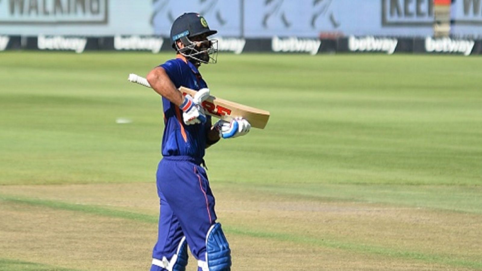 वेस्टइंडीज के खिलाफ कोहली जड़ेंगे शतक तो सचिन का टूटेगा ये महा रिकॉर्ड, सामने आया शुभ संकेत! वेस्टइंडीज के खिलाफ कोहली जड़ेंगे शतक तो सचिन का टूटेगा ये महा रिकॉर्ड, सामने आया शुभ संकेत!