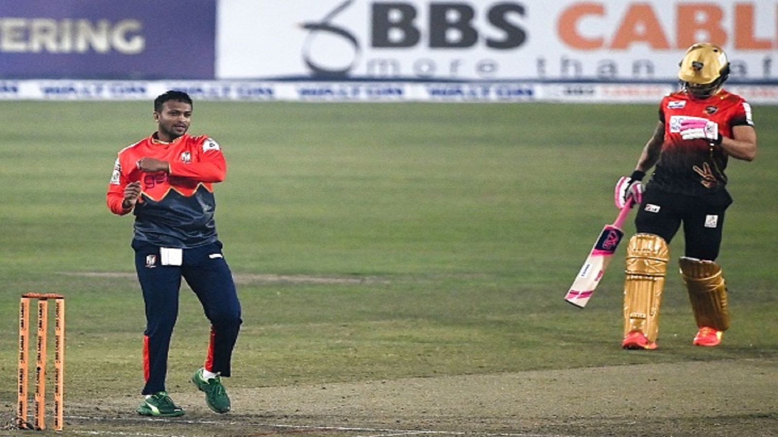 शाकिब अल हसन ने गेंद और बल्ले से मचाई तबाही, क्रिस गेल का ऐसा रहा प्रदर्शन शाकिब अल हसन ने गेंद और बल्ले से मचाई तबाही, क्रिस गेल का ऐसा रहा प्रदर्शन