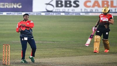 शाकिब अल हसन ने गेंद और बल्ले से मचाई तबाही, क्रिस गेल का ऐसा रहा प्रदर्शन SportsTak Hindi