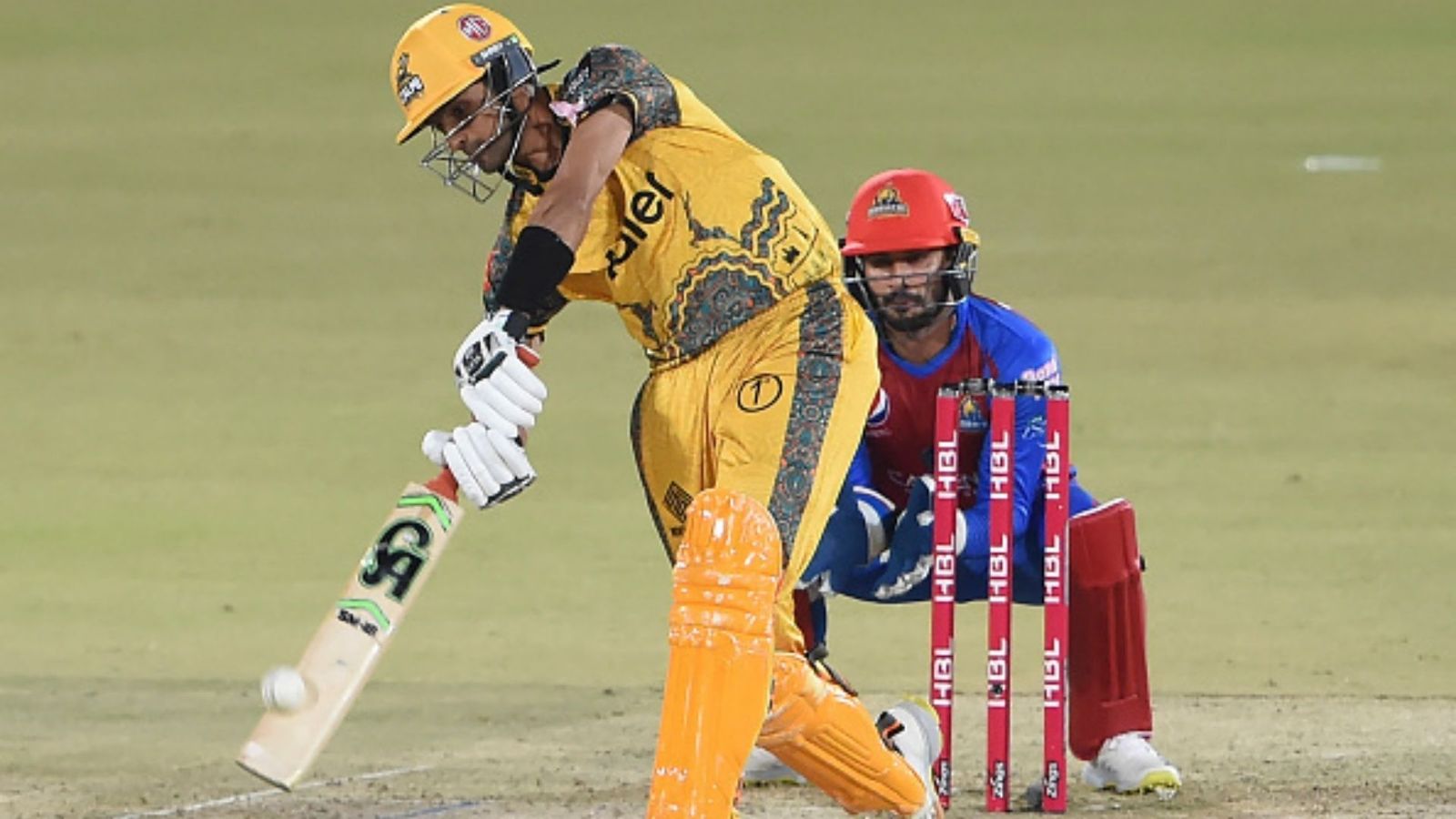 25 गेंदों में जड़ी फिफ्टी तो वहीं गेंद से भी किया कमाल, 40 साल के क्रिकेटर ने मचाया तूफान, बाबर को भी माननी पड़ी हार 25 गेंदों में जड़ी फिफ्टी तो वहीं गेंद से भी किया कमाल, 40 साल के क्रिकेटर ने मचाया तूफान, बाबर को भी माननी पड़ी हार