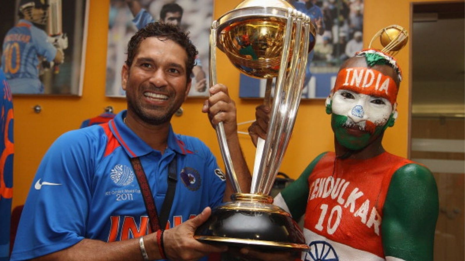 Exclusive: 21 साल पहले जब ईडन गार्डन्स के मैदान पर सचिन के जबरा फैन बने सुधीर, टीम इंडिया के लिए साइकिल से पहुंच गए थे लाहौर Exclusive: 21 साल पहले जब ईडन गार्डन्स के मैदान पर सचिन के जबरा फैन बने सुधीर, टीम इंडिया के लिए साइकिल से पहुंच गए थे लाहौर