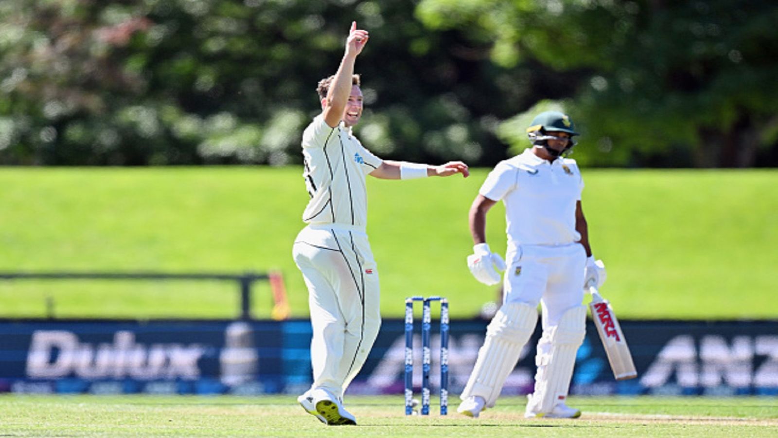 NZ vs SA: छह फीट के खिलाड़ी ने झटके 7 विकेट, पहली पारी में सिर्फ 95 रन पर ढेर हुआ साउथ अफ्रीका NZ vs SA: छह फीट के खिलाड़ी ने झटके 7 विकेट, पहली पारी में सिर्फ 95 रन पर ढेर हुआ साउथ अफ्रीका