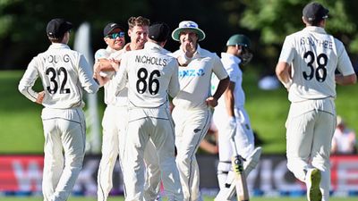 NZ vs SA: पहले टेस्ट में साउथ अफ्रीका की हालत खराब, दो दिन के खेल में जीत के दरवाजे पर न्यूजीलैंड SportsTak Hindi