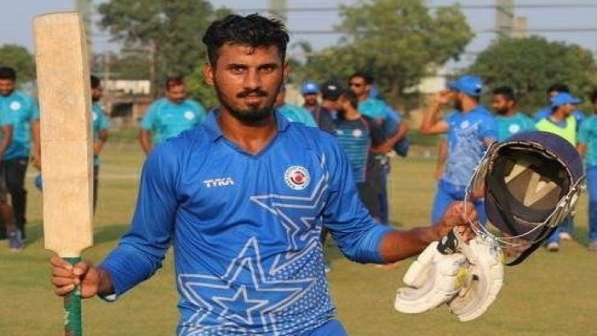 World Record : डेब्यू में तिहरा शतक जड़ने वाला दुनिया का पहला इंसान बना ये भारतीय, 538 रन की साझेदारी से रचा इतिहास 