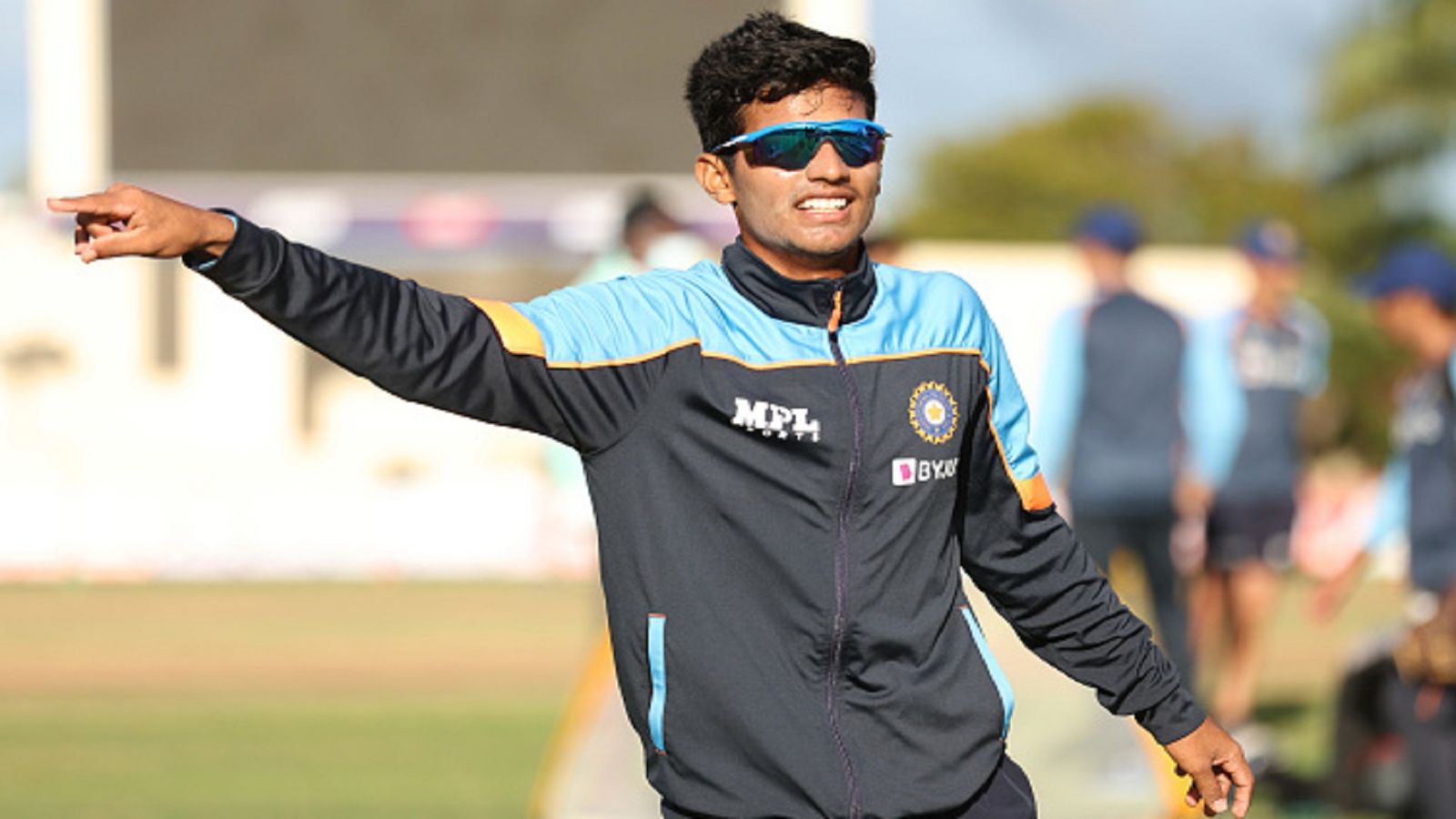 Ranji Trophy : U19 चैंपियन यश धुल ने बल्ले से खोले गेंद के धागे, डेब्यू मैच में दो शतक जड़ रचा इतिहास Ranji Trophy : U19 चैंपियन यश धुल ने बल्ले से खोले गेंद के धागे, डेब्यू मैच में दो शतक जड़ रचा इतिहास