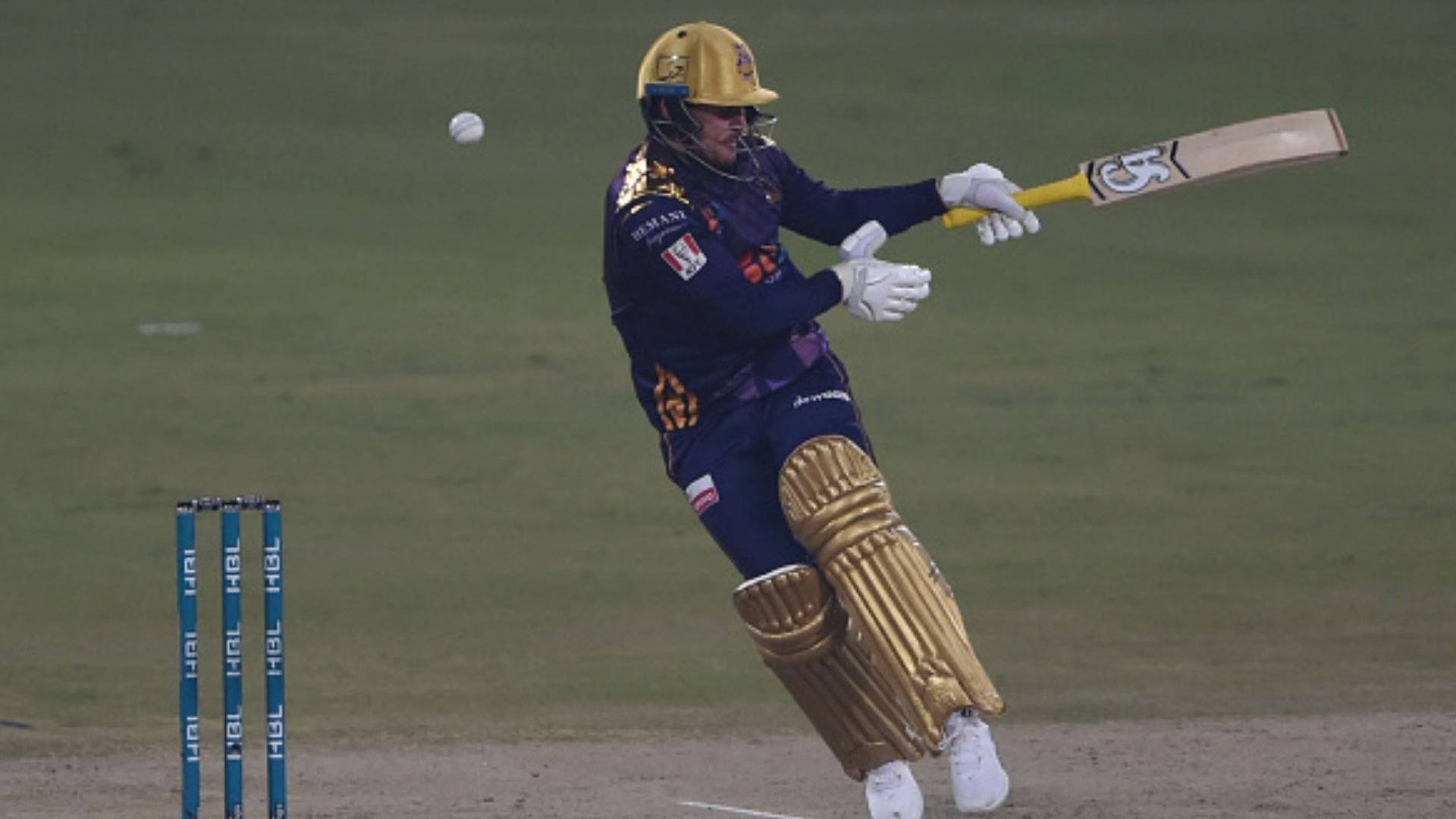 PSL: गुजरात टाइटंस के करोड़पति बल्लेबाज ने मचाया कोहराम, कराची के खिलाफ जड़े 11 चौके, 10वें मैच में भी बाबर की टीम फिसड्डी