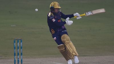 PSL: गुजरात टाइटंस के करोड़पति बल्लेबाज ने मचाया कोहराम, कराची के खिलाफ जड़े 11 चौके, 10वें मैच में भी बाबर की टीम फिसड्डी SportsTak Hindi