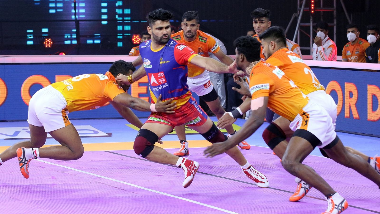 PKL-8 : परदीप के दमदार खेल से पल्टन को हराकर सेमीफाइनल में पहुंचे यूपी योद्धा PKL-8 : परदीप के दमदार खेल से पल्टन को हराकर सेमीफाइनल में पहुंचे यूपी योद्धा