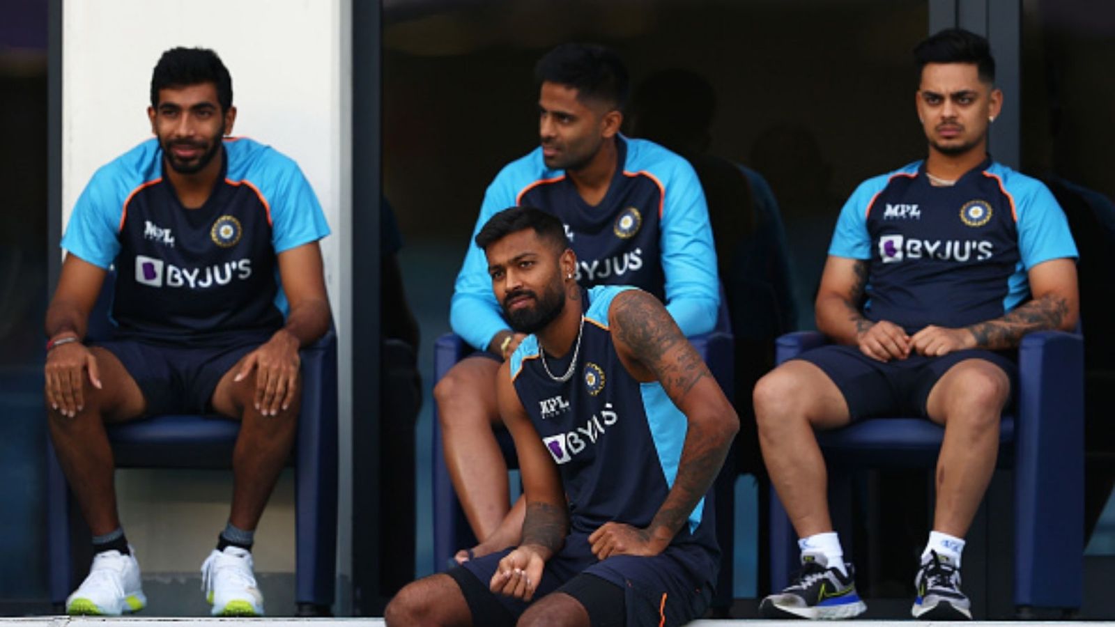 IND vs SL: टीम इंडिया के लिए बुरी खबर, तीसरे टी20 से बाहर हुआ ये धाकड़ ओपनर IND vs SL: टीम इंडिया के लिए बुरी खबर, तीसरे टी20 से बाहर हुआ ये धाकड़ ओपनर