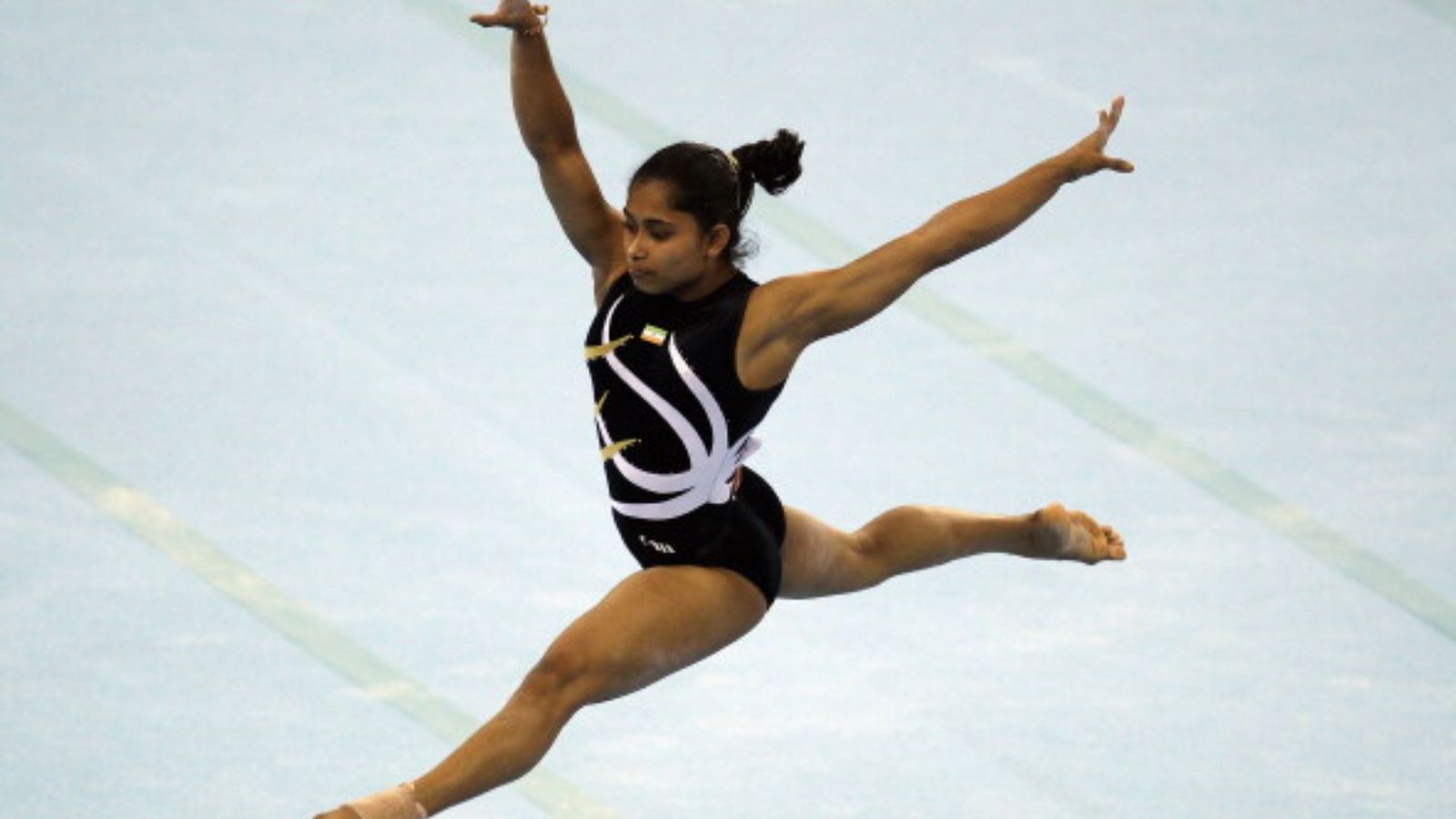अंतरराष्ट्रीय जिम्नास्टिक संघ ने भारत की दीपा कर्माकर को किया निलंबित, ये है वजह अंतरराष्ट्रीय जिम्नास्टिक संघ ने भारत की दीपा कर्माकर को किया निलंबित, ये है वजह