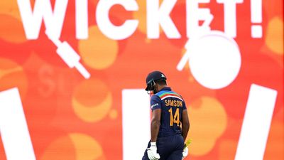 '18, 19 और 20 रन बनाने से कुछ नहीं होगा', रोहित शर्मा के भरोसेमंद बल्लेबाज पर किसने उठाए सवाल! SportsTak Hindi