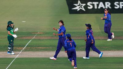 INDW vs PAKW : पूजा-स्नेह ने वर्ल्ड रिकॉर्ड बनाकर पाकिस्तान को चटाई धूल, महिला वर्ल्ड कप में भारत का धमाकेदार आगाज SportsTak Hindi