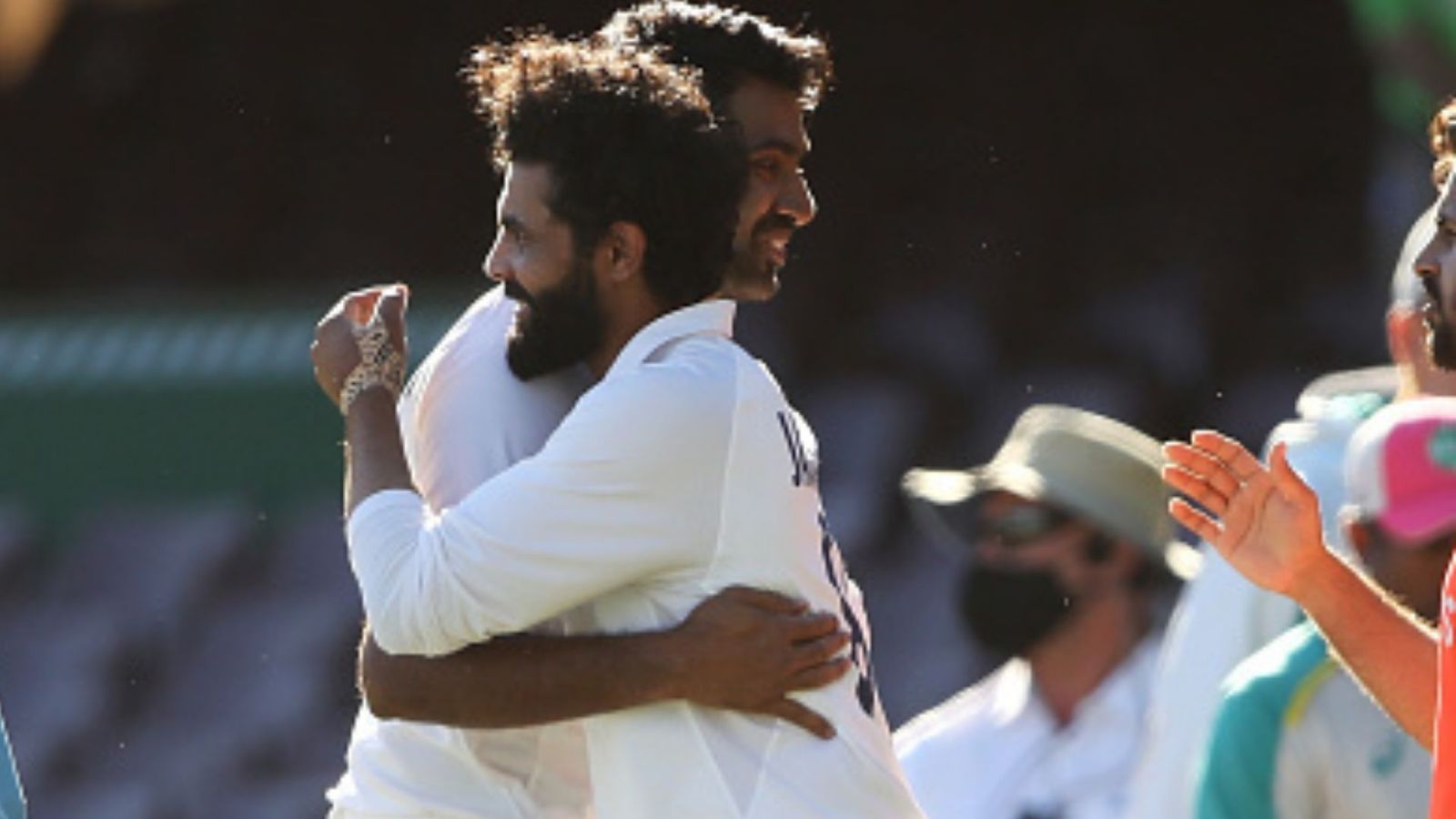 IND vs SL: रवींद्र जडेजा को इस नंबर पर बल्लेबाजी करवाना चाहते हैं अश्विन, जयंत को लेकर दिया बड़ा बयान IND vs SL: रवींद्र जडेजा को इस नंबर पर बल्लेबाजी करवाना चाहते हैं अश्विन, जयंत को लेकर दिया बड़ा बयान