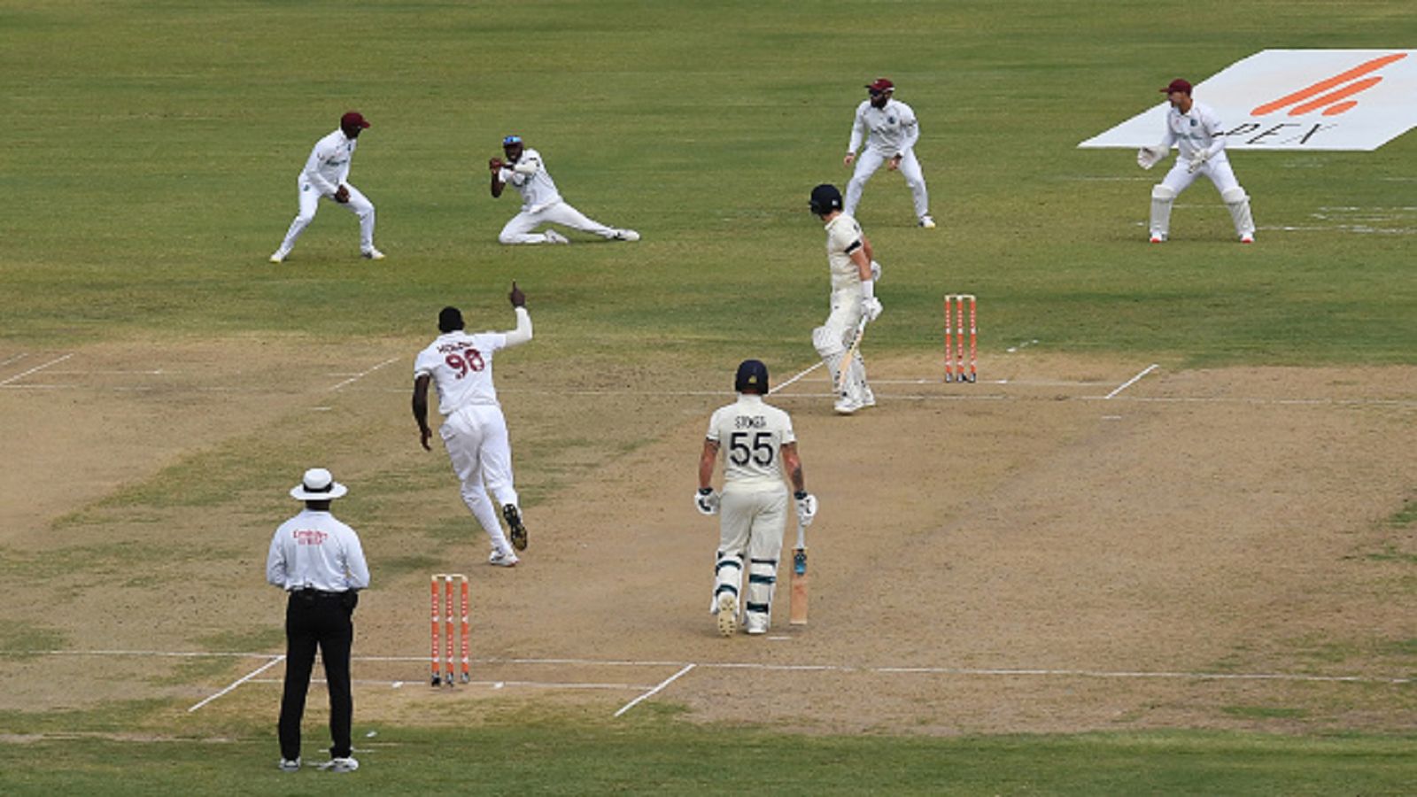 WI vs ENG: बेयरस्टो ने 140 रन ठोक इंग्लैंड को 311 तक पहुंचाया, विंडीज ने 4 विकेट खोकर बनाए 209 रन WI vs ENG: बेयरस्टो ने 140 रन ठोक इंग्लैंड को 311 तक पहुंचाया, विंडीज ने 4 विकेट खोकर बनाए 209 रन