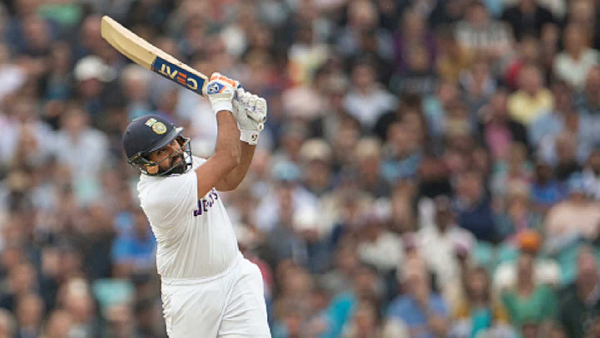 IND vs SL : 'सिक्सर किंग' रोहित के छक्के से घायल हुआ फैंस, नाक की हड्डी टूटने से पहुंचा अस्पताल