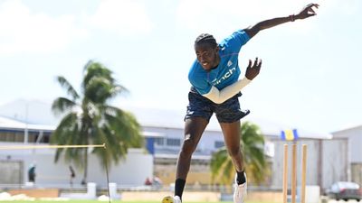 IPL 2022: मुंबई में जाने के बाद भी राजस्थान को भुला नहीं पा रहे आर्चर, क्रिस्टियानो रोनाल्डो से कर डाली अपनी तुलना SportsTak Hindi