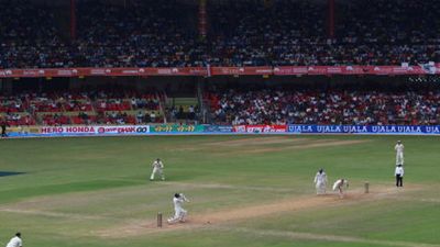 बड़ी खबर : बेंगलुरु में हुए भारत-श्रीलंका टेस्ट मैच पर ICC ने लिया बड़ा एक्शन, पिच बनी 'विलेन' SportsTak Hindi