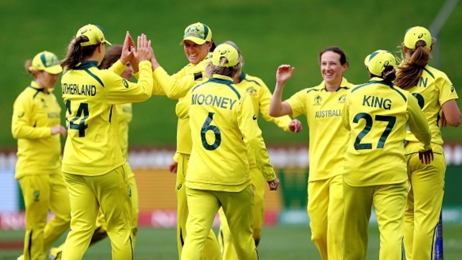 Women's World Cup: जीत की पटरी पर सवार कंगारु, बांग्लादेश को हराकर टूर्नामेंट के 7वें मैच पर किया कब्जा, मूनी बनीं संकटमोचक Women's World Cup: जीत की पटरी पर सवार कंगारु, बांग्लादेश को हराकर टूर्नामेंट के 7वें मैच पर किया कब्जा, मूनी बनीं संकटमोचक