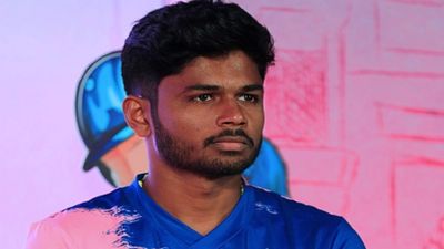 IPL 2022 : राजस्थान रॉयल्स में हुआ बड़ा विवाद, कप्तान संजू सैमसन पर मजाक करने से बर्खास्त हुई सोशल मीडिया टीम SportsTak Hindi