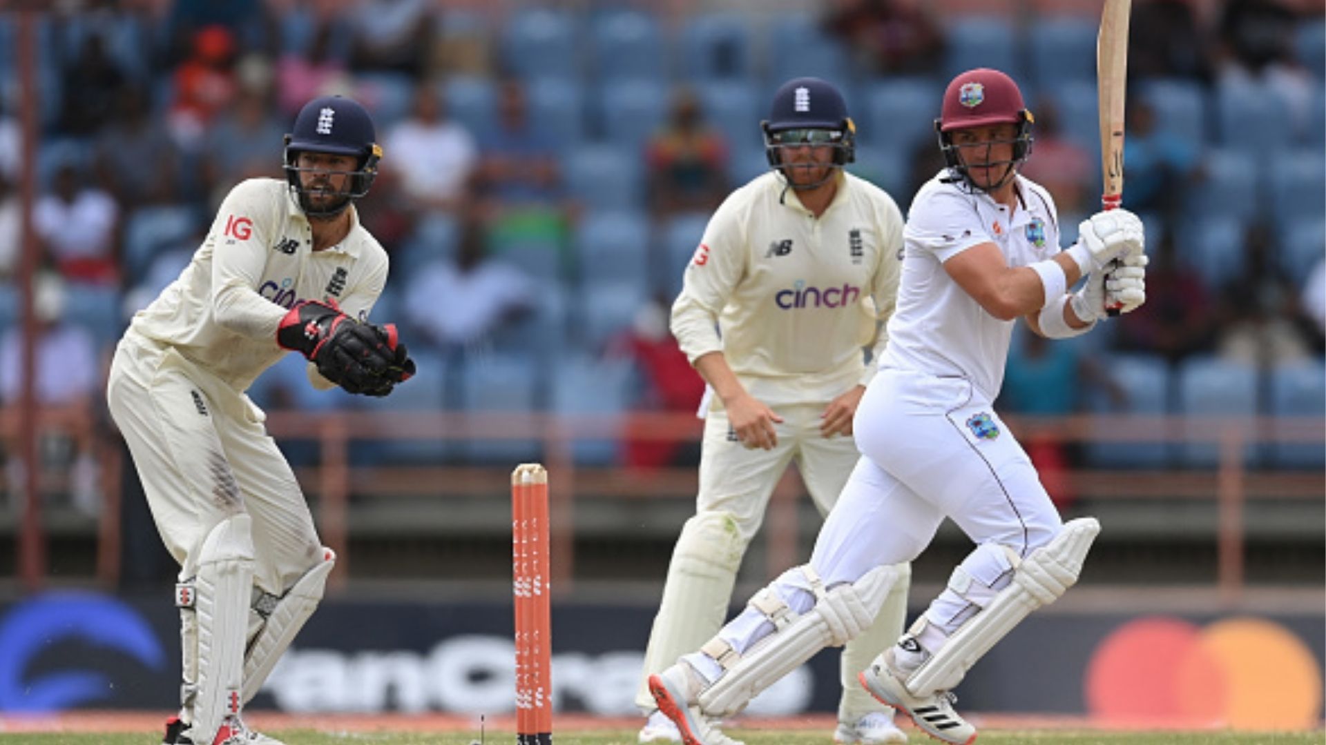 WI vs ENG: 95 रन पर वेस्टइंडीज ने गंवाए 6 विकेट, जोशुआ डा सिल्वा ने बचाई लाज, टीम के पास 28 रन की बढ़त