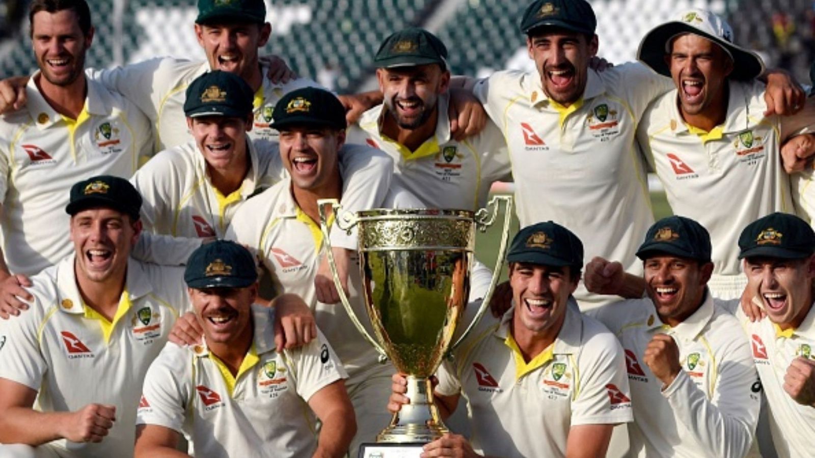 PAK vs AUS: कंगारुओं को लगा बड़ा झटका, वनडे और टी20 से बाहर हुआ ये विस्फोटक बल्लेबाज PAK vs AUS: कंगारुओं को लगा बड़ा झटका, वनडे और टी20 से बाहर हुआ ये विस्फोटक बल्लेबाज