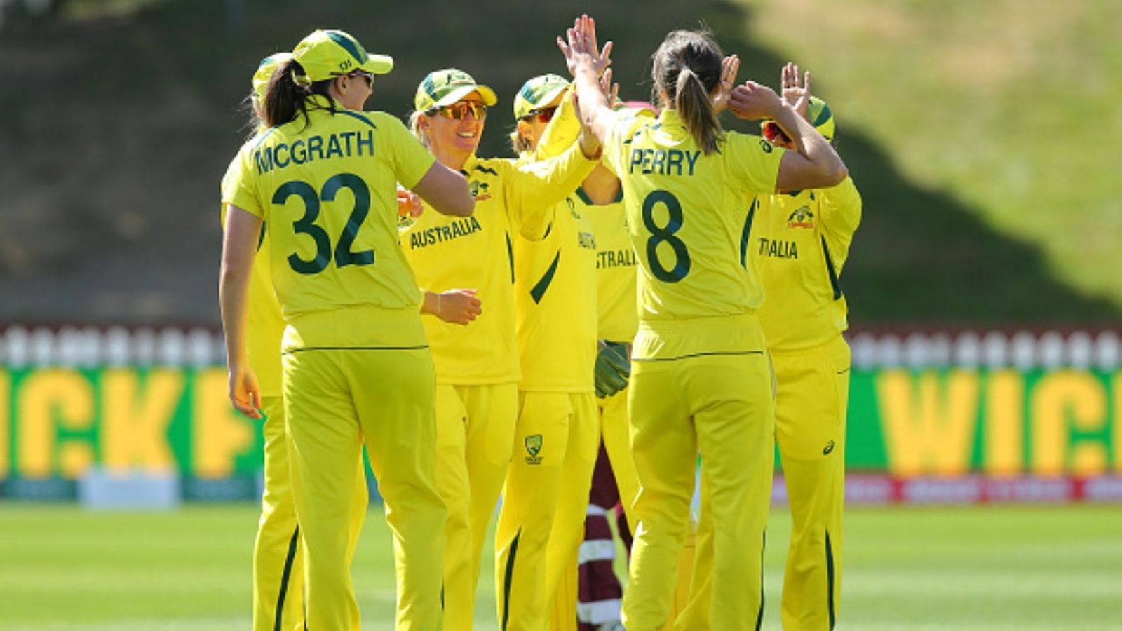 Women's World Cup: सेमीफाइनल से पहले ऑस्ट्रेलियाई टीम को तगड़ा झटका, स्टार ऑलराउंडर टीम से बाहर Women's World Cup: सेमीफाइनल से पहले ऑस्ट्रेलियाई टीम को तगड़ा झटका, स्टार ऑलराउंडर टीम से बाहर