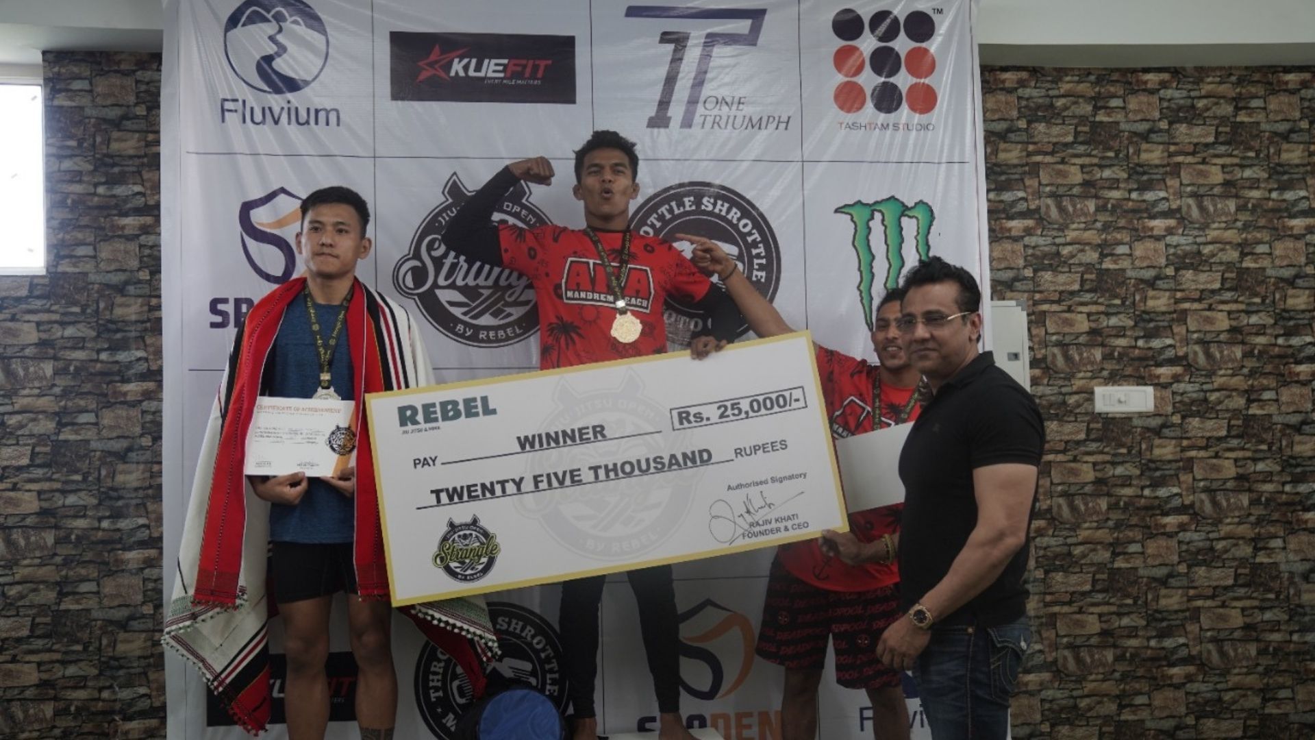 स्ट्रैंगल ओपन ग्रैपलिंग टूर्नामेंट में हुई रोचक जंग, मोनिका, अथर्व और रवि ने मारी बाजी 