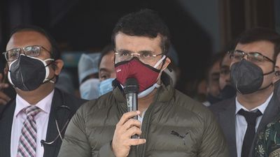 सौरव गांगुली ने बताया, द्रविड़ के ये तीन गुण उन्हें बनाते हैं भारत का परफेक्ट कोच SportsTak Hindi