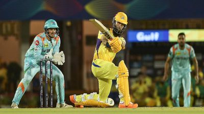 IPL 2022 : चेन्नई के कोच हसी को मोईन अली के धाकड़ खेल का कब हुआ एहसास, अब किया खुलासा SportsTak Hindi