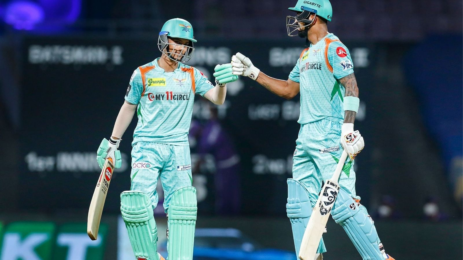 IPL 2022: छक्का जड़कर लखनऊ को जीत दिलाने वाले बदोनी की राहुल ने की जमकर तारीफ, दे दी बड़ी नसीहत IPL 2022: छक्का जड़कर लखनऊ को जीत दिलाने वाले बदोनी की राहुल ने की जमकर तारीफ, दे दी बड़ी नसीहत