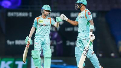 IPL 2022: छक्का जड़कर लखनऊ को जीत दिलाने वाले बदोनी की राहुल ने की जमकर तारीफ, दे दी बड़ी नसीहत SportsTak Hindi