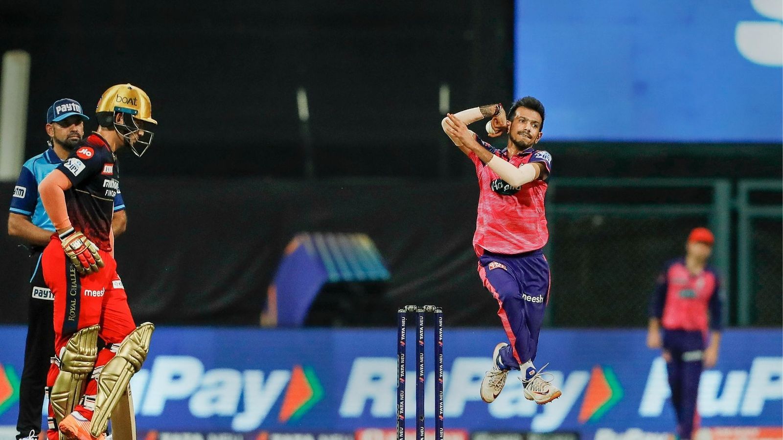 'शराब के नशे में मुझे 15वीं मंजिल की बालकनी से टांग दिया था', चहल ने मुंबई के क्रिकेटर को लेकर किया खौफनाक खुलासा 'शराब के नशे में मुझे 15वीं मंजिल की बालकनी से टांग दिया था', चहल ने मुंबई के क्रिकेटर को लेकर किया खौफनाक खुलासा