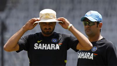 'बाकी 10 वहां लस्सी पीने गए थे', धोनी को वर्ल्ड कप जीत का श्रेय देने पर फिर भड़के हरभजन सिंह SportsTak Hindi