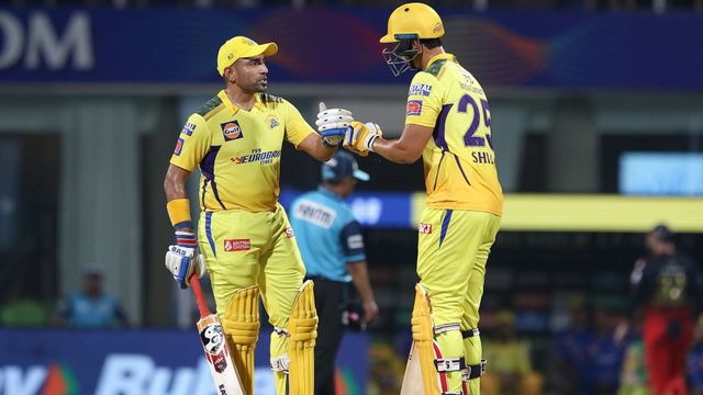 IPL 2022: 'युवराज सिंह की तरह खेलता हूं मैं', दिग्गज ने बनाया है मुझे विस्फोटक बल्लेबाज, शिवम दुबे का बड़ा खुलासा IPL 2022: 'युवराज सिंह की तरह खेलता हूं मैं', दिग्गज ने बनाया है मुझे विस्फोटक बल्लेबाज, शिवम दुबे का बड़ा खुलासा