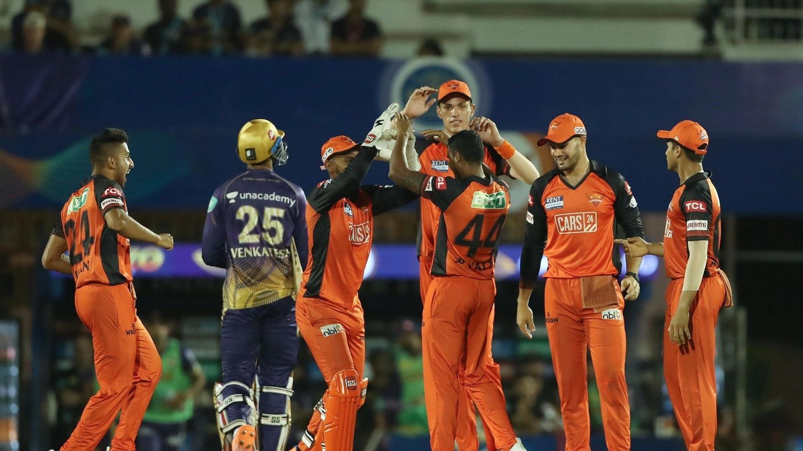 'हैदराबाद के इस गेंदबाज पर नजर रखना जरूरी', इंग्लैंड के पूर्व कप्तान ने दिया भारतीय सेलेक्टर्स को खास मैसेज 'हैदराबाद के इस गेंदबाज पर नजर रखना जरूरी', इंग्लैंड के पूर्व कप्तान ने दिया भारतीय सेलेक्टर्स को खास मैसेज