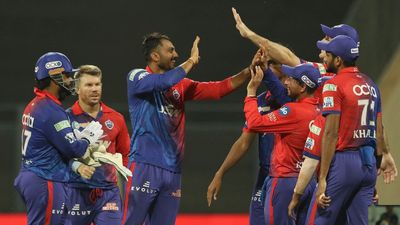 बड़ी खबर: कोरोना के चलते दिल्ली- पंजाब के मुकाबले को पुणे से किया गया मुंबई शिफ्ट, सुबह की टेस्टिंग में नेटेगिटव आए खिलाड़ी SportsTak Hindi