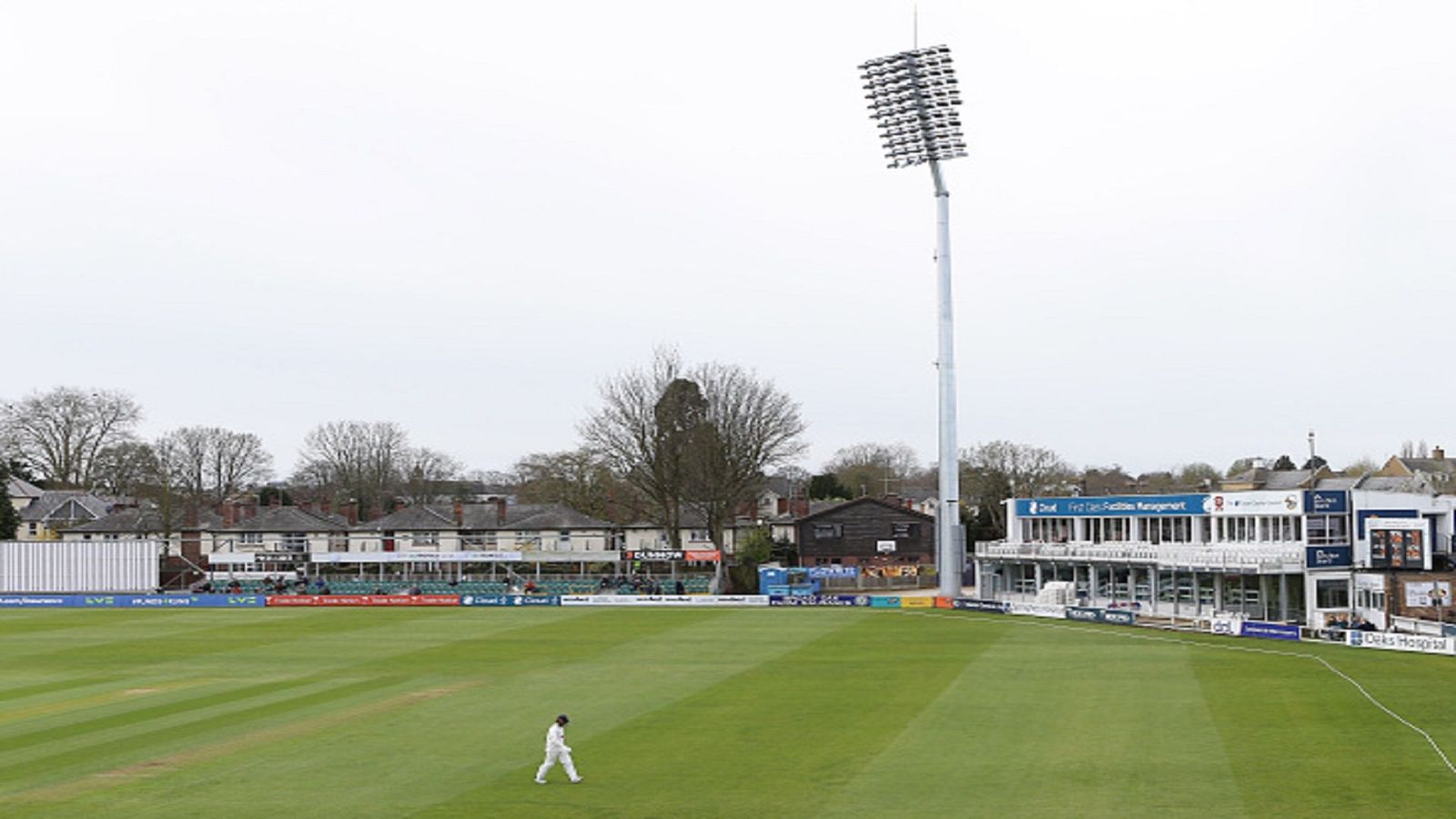 ऑस्ट्रेलिया समेत दो देशों से खेलने वाले दिग्गज विकेटकीपर को हार्ट अटैक, कोमा से बाहर निकला, लेकिन दिल में... ऑस्ट्रेलिया समेत दो देशों से खेलने वाले दिग्गज विकेटकीपर को हार्ट अटैक, कोमा से बाहर निकला, लेकिन दिल में...