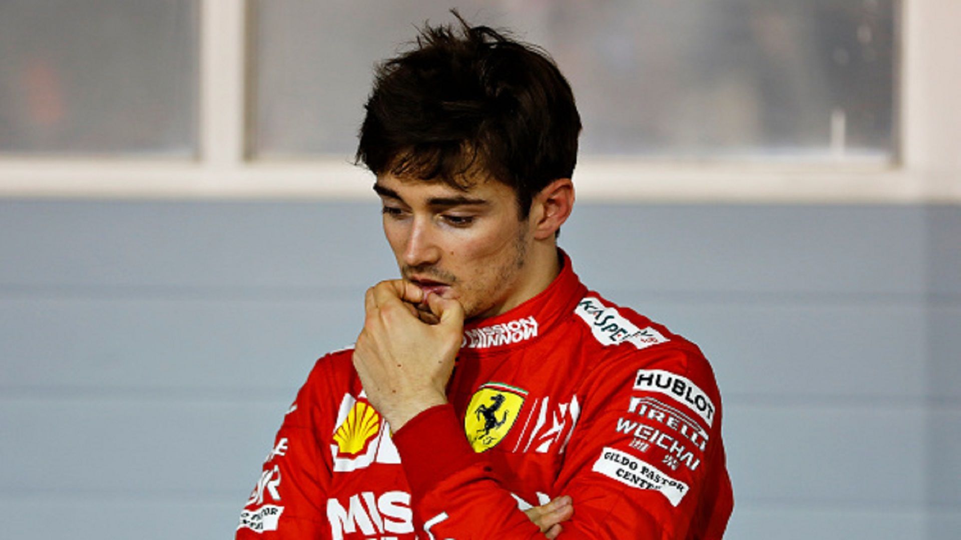 चैंपियन बनने से चार दिन पहले हो गई थी पिता की मौत, अब Formula-1 रेस में चोटी पर चढ़ा 24 साल का ड्राइवर