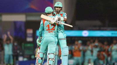 LSG vs KKR: 14 छक्के-13 चौके, डिकॉक-राहुल ने 210 रन की ओपनिंग कर मचाई तबाही, KKR की उड़ी धज्जियां SportsTak Hindi