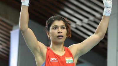 निकहत जरीन ने रचा इतिहास, वर्ल्ड बॉक्सिंग चैंपियनशिप में जीता गोल्ड मेडल SportsTak Hindi