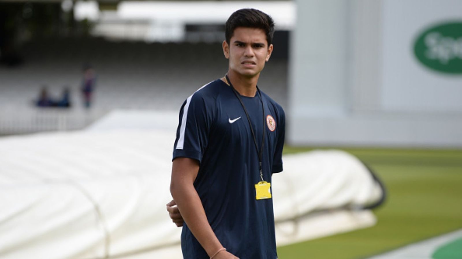 IPL के 2 सीजन, 25 मैच और 50 लाख रुपये, अर्जुन तेंदुलकर फिर भी बेंच पर क्यों बैठे रह गए? IPL के 2 सीजन, 25 मैच और 50 लाख रुपये, अर्जुन तेंदुलकर फिर भी बेंच पर क्यों बैठे रह गए?