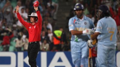 भारत- पाकिस्तान मैच पर अंपायर साइमन टॉफेल का बड़ा खुलासा, कहा- लोग मशीन गन के साथ खड़े रहते थे SportsTak Hindi