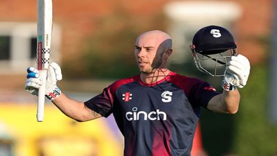 IPL 2022 में नहीं मिला खरीदार, अब बल्ले से मचाया हाहाकार, 66 गेंद में 106 रन की पारी से दिया करारा जवाब SportsTak Hindi