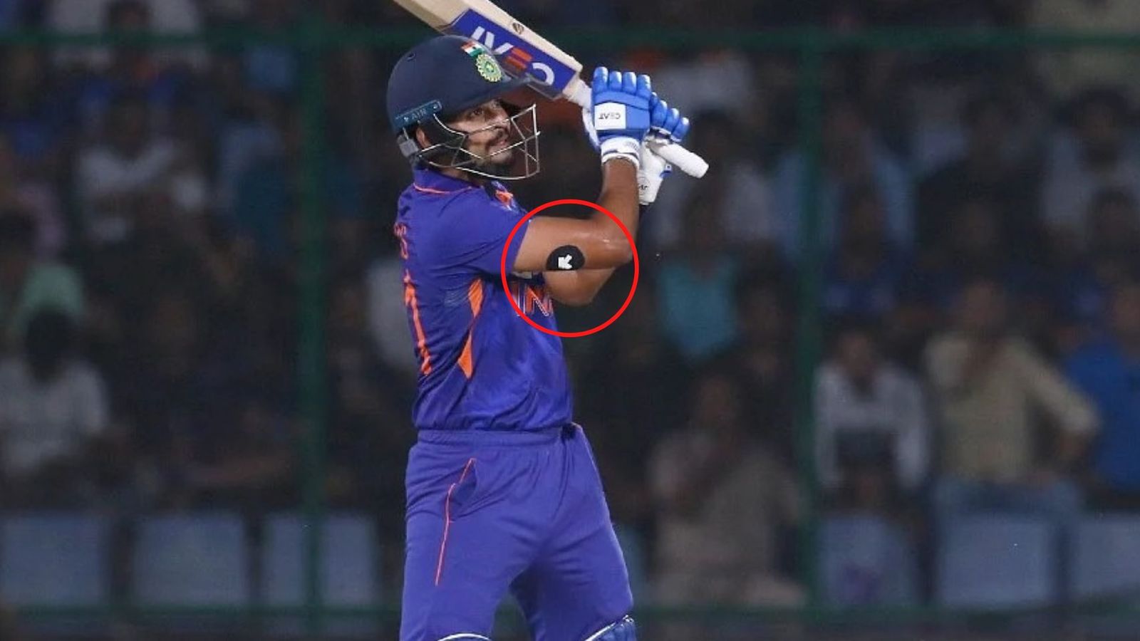 क्यों अपने हाथ पर 'K' शब्द का स्टीकर चिपका कर मैच खेलते हैं श्रेयस अय्यर, ये है असली राज क्यों अपने हाथ पर 'K' शब्द का स्टीकर चिपका कर मैच खेलते हैं श्रेयस अय्यर, ये है असली राज