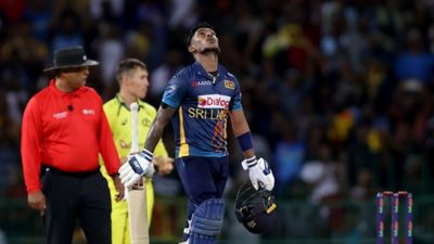 15 वनडे के बाद ठोका शतक, श्रीलंका ने ऑस्ट्रेलिया को 6 विकेट से हराया, 10 साल बाद मिली 'खास' जीत SportsTak Hindi