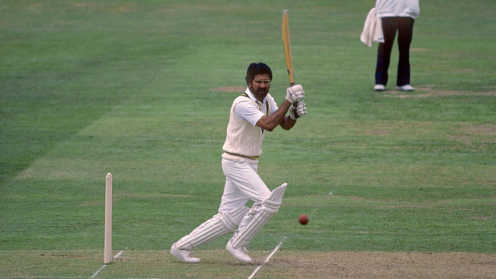 एशिया के ब्रैडमैन को आईसीयू में कराया गया भर्ती, कोरोना के बाद बिगड़ी सेहत एशिया के ब्रैडमैन को आईसीयू में कराया गया भर्ती, कोरोना के बाद बिगड़ी सेहत