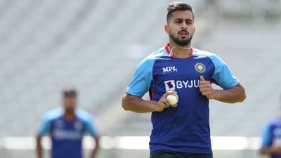 उमरान मलिक को टी20 वर्ल्ड कप टीम में मिले जगह, वर्ल्ड कप विजेता खिलाड़ी ने उठाई आवाज SportsTak Hindi