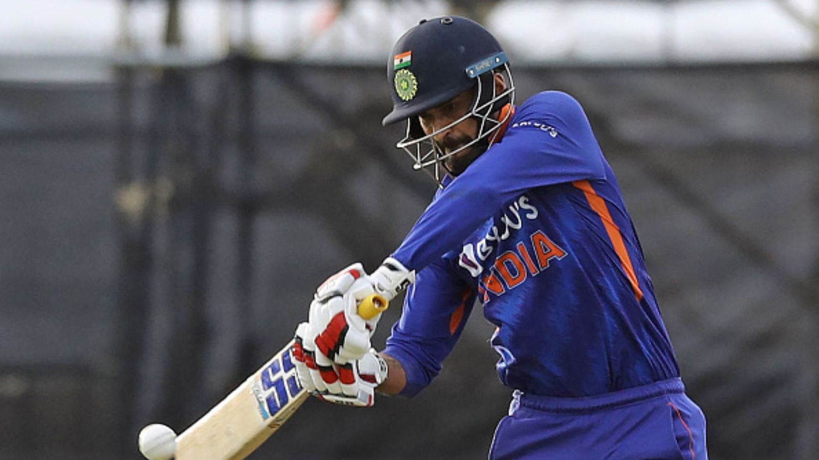 IND vs IRE: दीपक हुड्डा ने करियर के 5वें टी20 मैच में शतक ठोक रचा इतिहास, कर दी रिकॉर्डों की बारिश IND vs IRE: दीपक हुड्डा ने करियर के 5वें टी20 मैच में शतक ठोक रचा इतिहास, कर दी रिकॉर्डों की बारिश