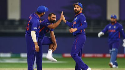 IND vs ENG : रोहित, कोहली सहित 5 खिलाड़ियों की इस हरकत से नाखुश BCCI, कहा - हर सीरीज के बाद रेस्ट... SportsTak Hindi